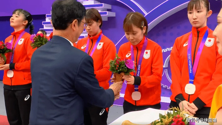 混团世界杯赛场上的一抹亮色，张本美和遇漫撕，早田希娜场边暖心加油