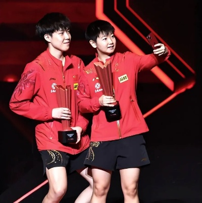 大头生死难料警告背后的守护，孙颖莎与王楚钦的赛场羁绊